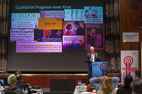 "Qualitative Prognose einer Krise - Fiktion oder Realität?" - zu dieser Frage teilte Herr Peter Trost seine Gedanken mit den Teilnehmern.<br />